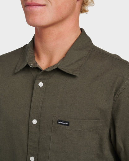 Shoreline Classic Short Sleeve Shirt - Grape Leaf Quick Silver Grape Leaf
