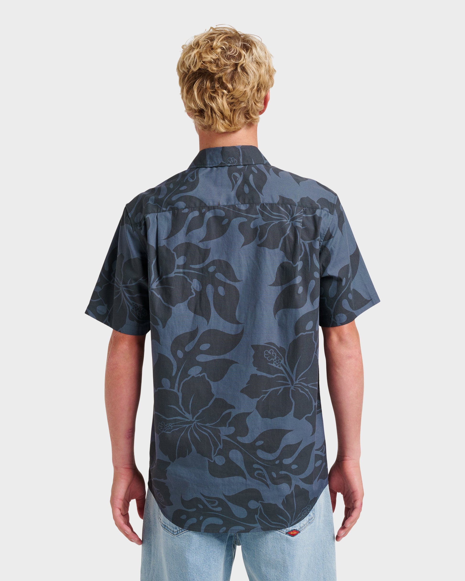 Oceanview Classic Short Sleeve Shirt - Phantom Quick Silver Phantom