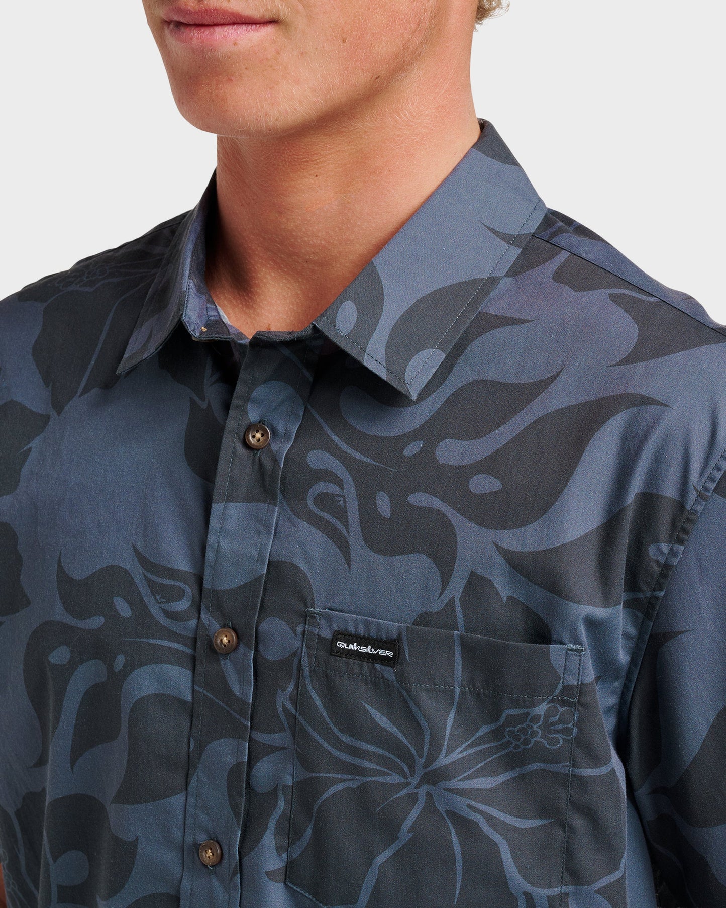Oceanview Classic Short Sleeve Shirt - Phantom Quick Silver Phantom