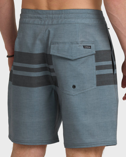 Surfsilk Street Trunk 18" Boardshorts - Black Quick Silver Black